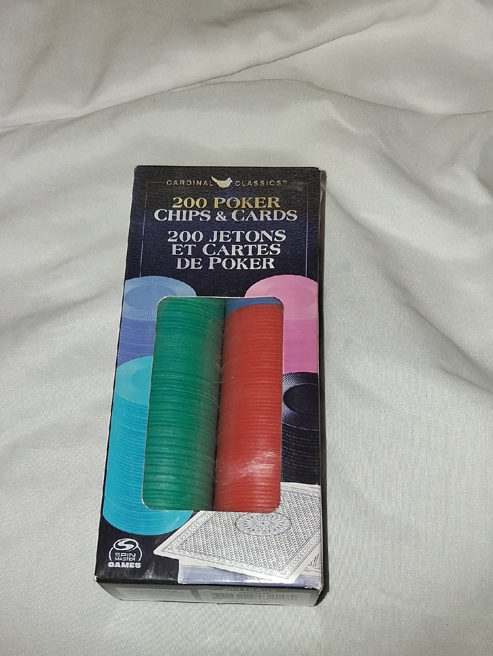 Cardinal Classics 200 Poker Chips & Cards - Green and Red